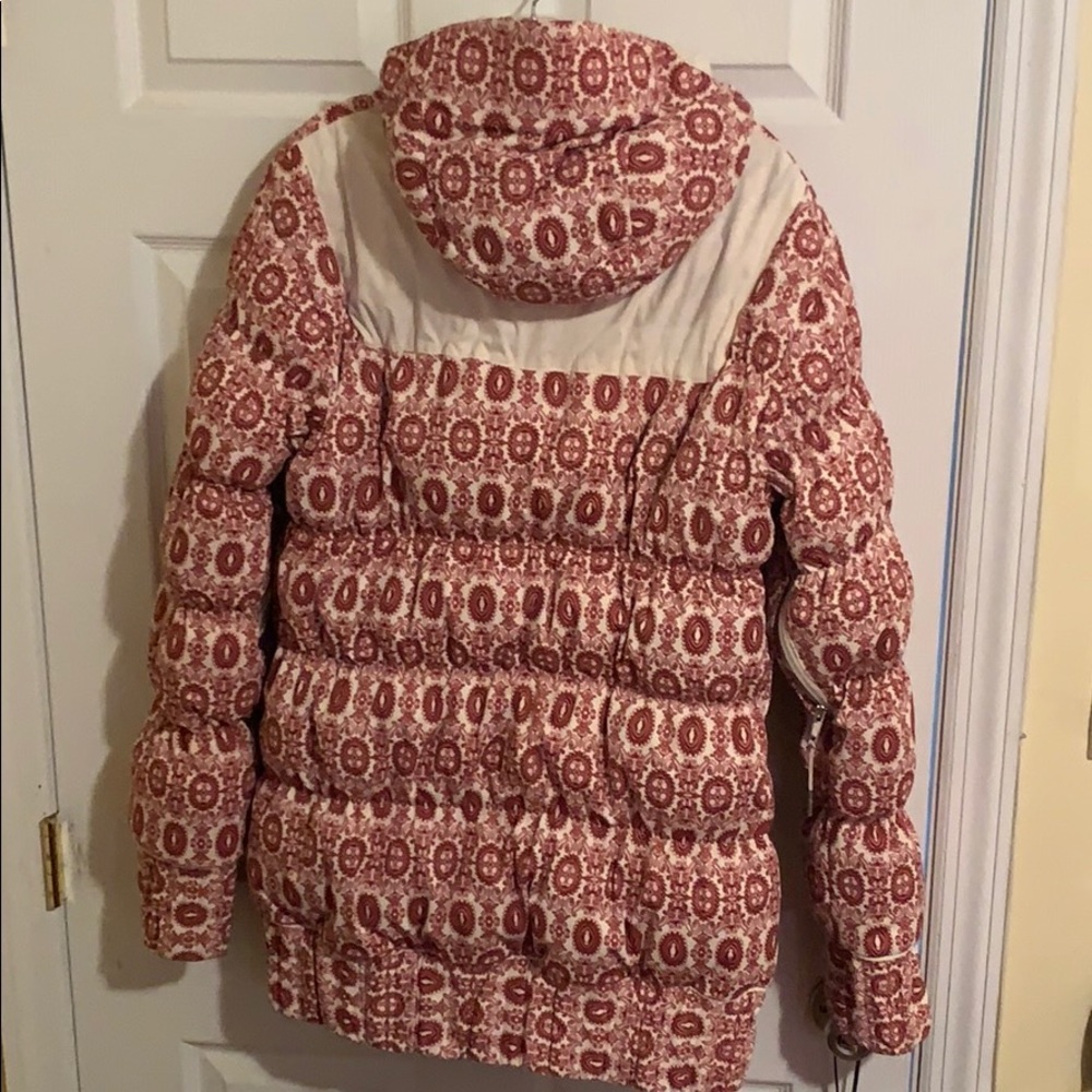 Rare to find unique Nike puffer coat